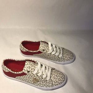 🔥15% Off🔥 NEW GUESS Logo Shoes